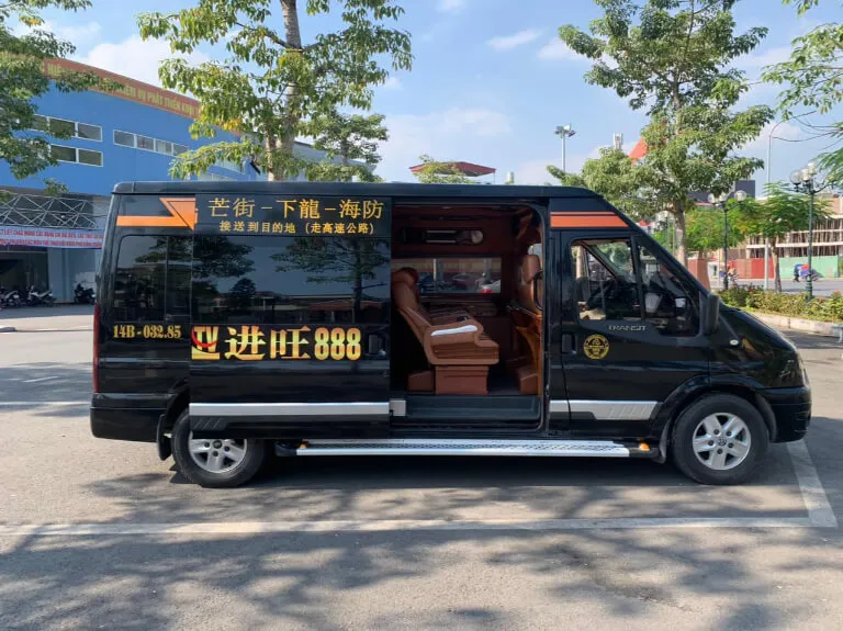 Xe Tiến Vượng Limousine có lượng khách trung thành lớn