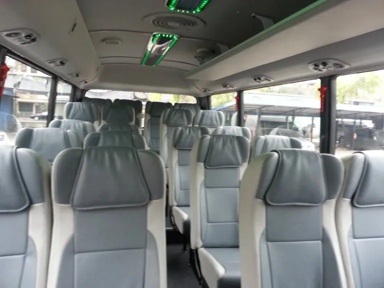 Không gian phía trong xe vô cùng sạch sẽ