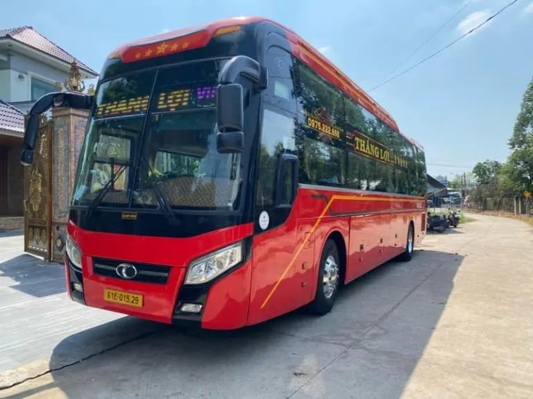 Nhà xe Thắng Lợi