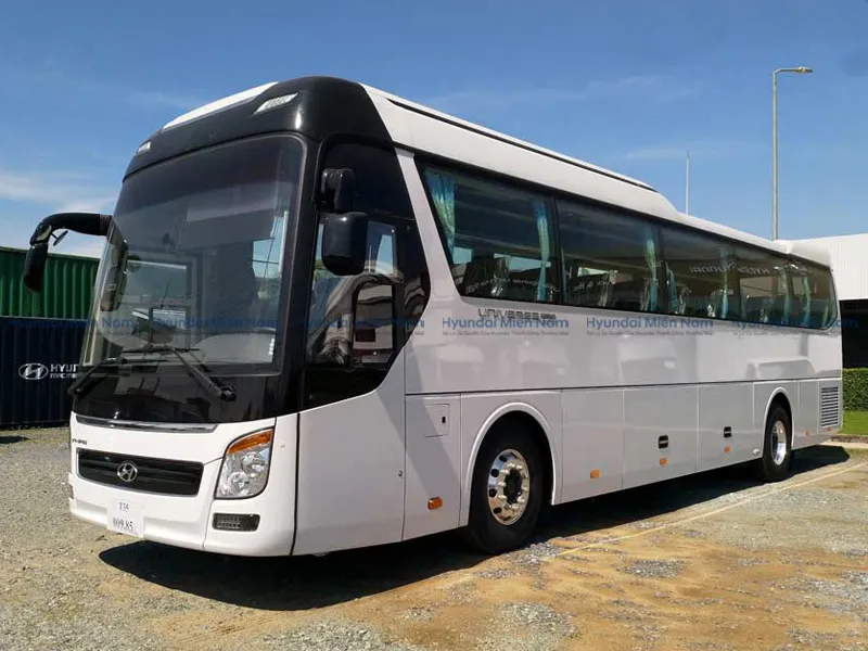 Xe Khách Hyundai Universe 45 Chỗ (5)