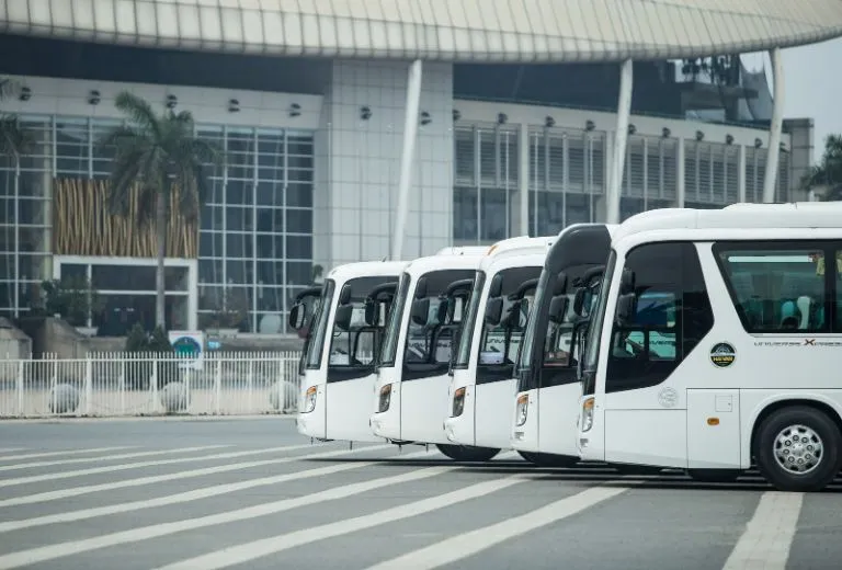 Xe khách CoXaMa với giá vé 250.000đ phù hợp khách tiết kiệm