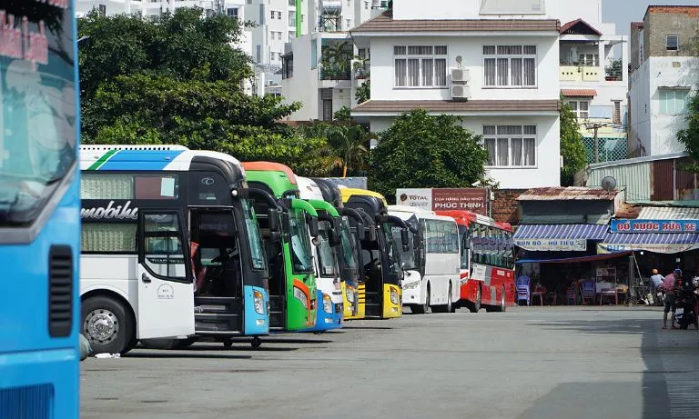 Nhà xe Quân Thủy