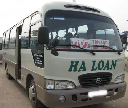 Xe khách ghế ngồi tại bến Yên Nghĩa