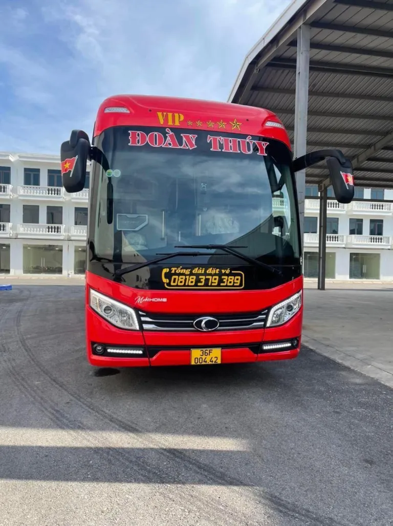 Xe khách Đoàn Thúy limousine cao cấp