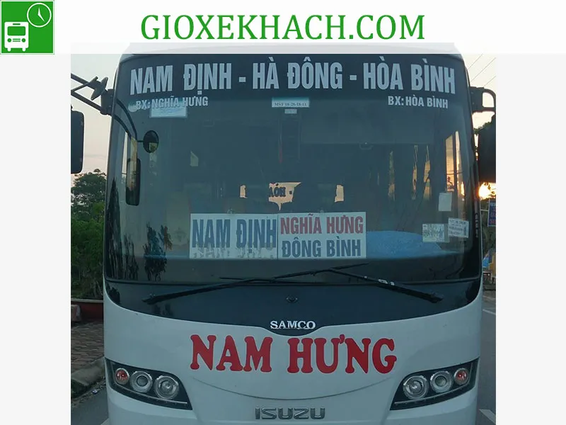 Xe khách nhà xe Nam Hưng tuyến Nghĩa Hưng đi Hòa Bình