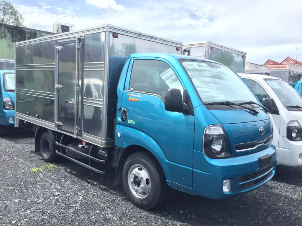 xe-kia-k250-thung-mui-kin