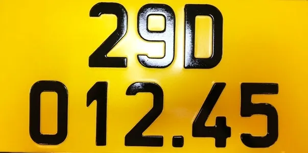 Biển số vàng chữ đen của xe kinh doanh vận tải