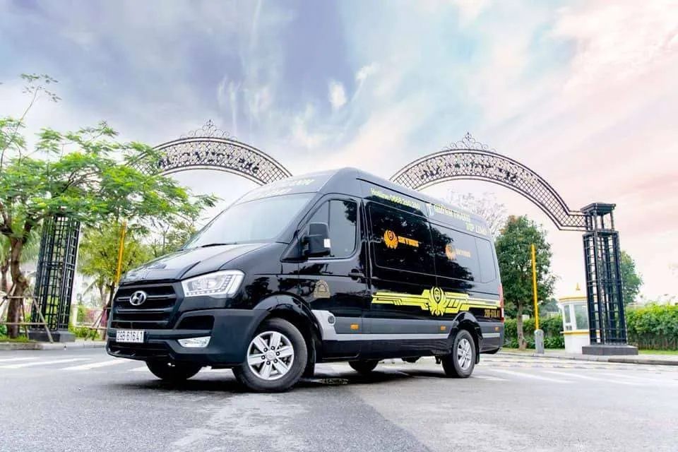 Nội thất xe Quỳnh Thanh Limousine