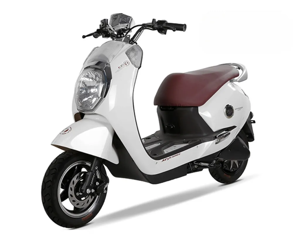 Xe mÃ¡y Ä‘iá»‡n Yadea Diamond - máº«u xe mÃ¡y Ä‘iá»‡n cao cáº¥p dÃ nh cho ngÆ°á»i lá»›n tuá»•i sá»Ÿ há»¯u thiáº¿t káº¿ cáº£i tiáº¿n vá»›i Ä‘Ã¨n pha thá»i trang