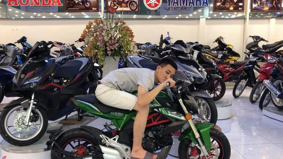 Showroom xe bảo nam trưng bày dòng Agusta U1