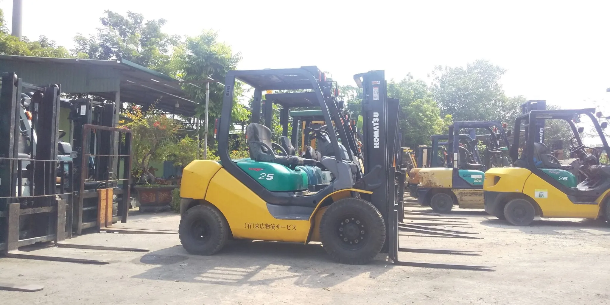 Xe nâng 456 cam kết đem đến cho khách hàng những sản phẩm chất lượng và dịch vụ uy tín