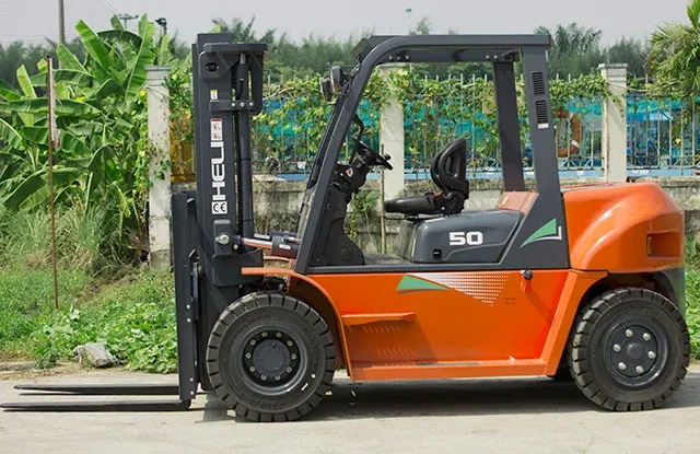 Xe nâng dầu 5 tấn chính hãng Heli