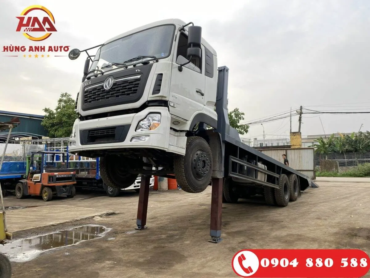 Cận cảnh hệ thống sàn và chân chống xe nâng đầu