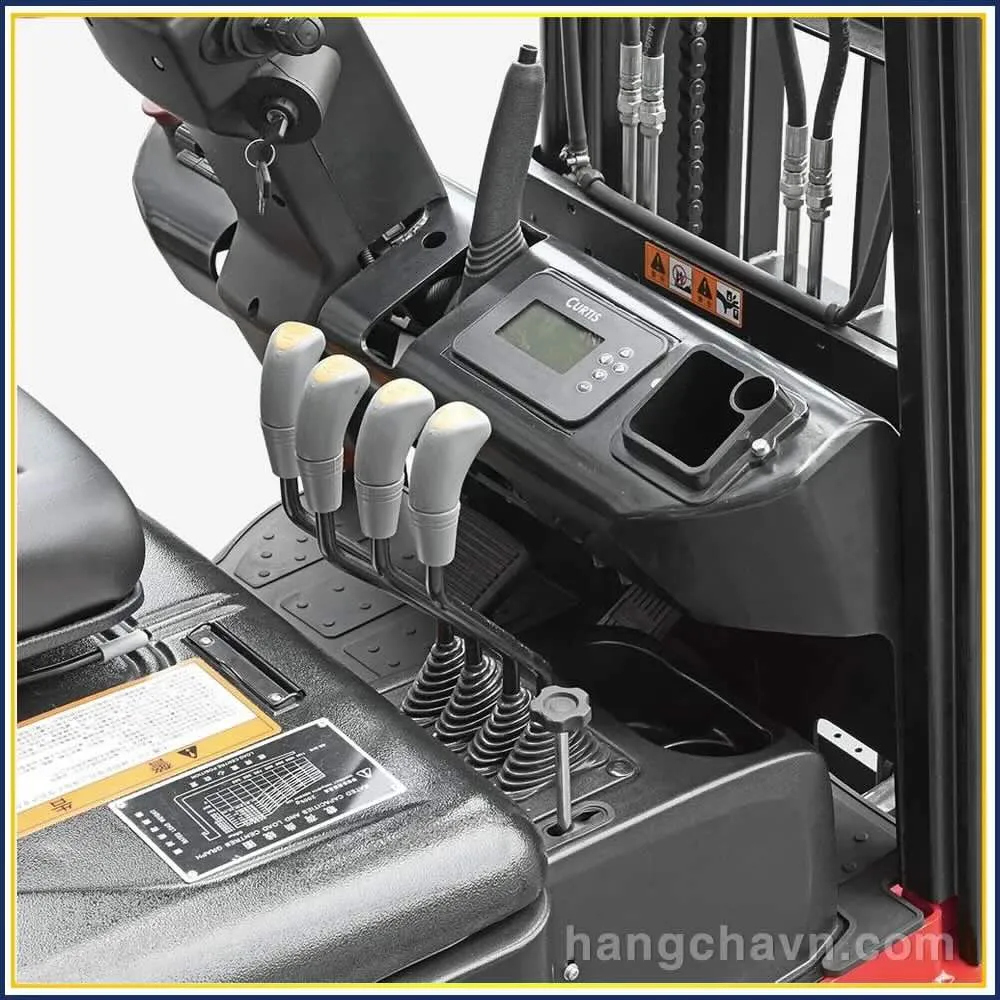 xe nâng điện 1.5 tấn