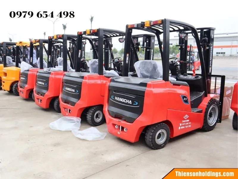 Vận hành xe nâng điện 3 5 tấn trong môi trường kho sạch công nghiệp