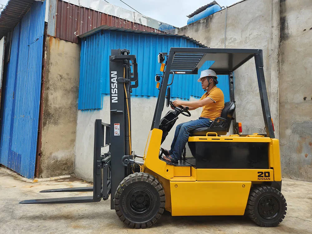 Xe nâng điện ngồi lái dùng pin Lithium