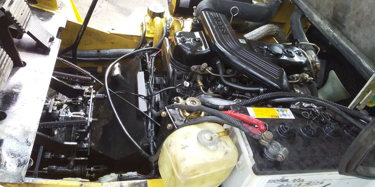 Xe nâng số sàn có cấu tạo đơn giản và dễ dàng sửa chữa bảo trì