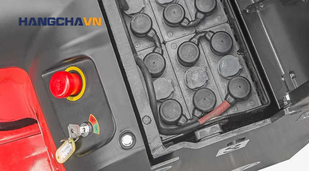 Thiết kế sạc pin tiện lợi trên xe nâng tay điện 3 tấn Hangcha