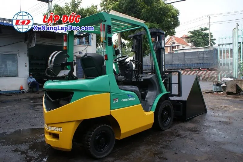 Xe NÃ¢ng XÄƒng MITSUBISHI KFG25 gáº¯n gáº§u xÃºc