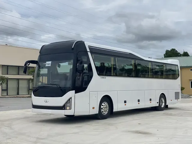 Xe Ô Tô 45 Chỗ Space Là Gì?