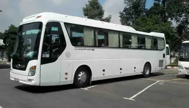 Xe Ô Tô 45 Chỗ Space: Lựa Chọn Lý Tưởng Cho Mọi Hành Trình