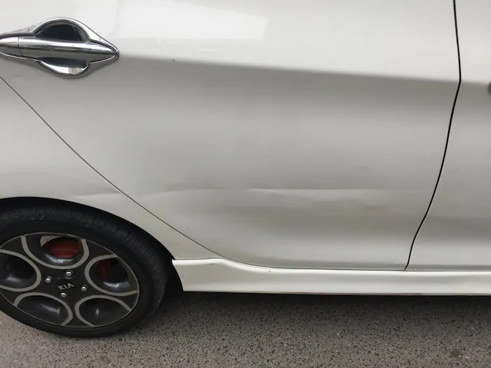 Cảnh báo móp nhẹ xe ô tô - cách khắc phục xe ô tô bị móp