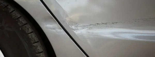 Xử lý vết xước sâu tại trung tâm