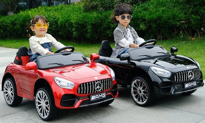 Xe ô tô điện trẻ em 2 chỗ Mercedes QKTS63 ghế da, bánh cao su