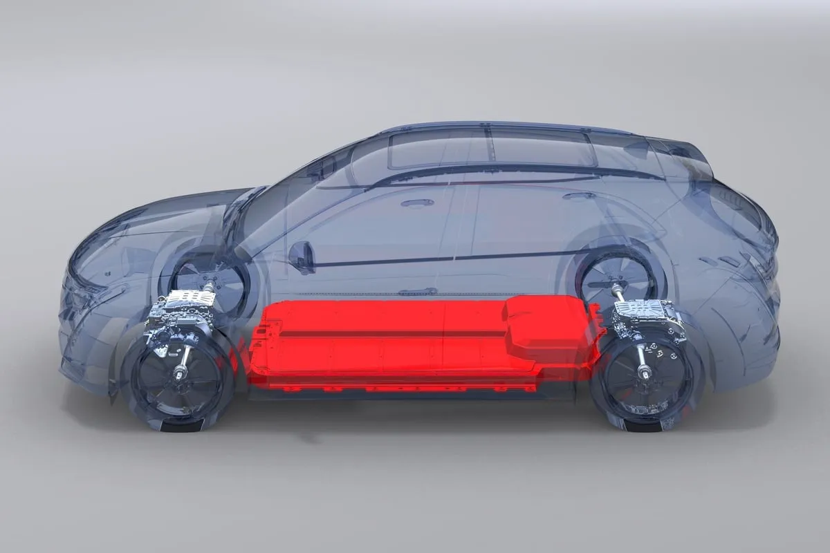 Làm sạch bề mặt bảo vệ pin hoặc các chi tiết quan trọng khác của xe đòi hỏi phải sử dụng hóa chất phù hợp