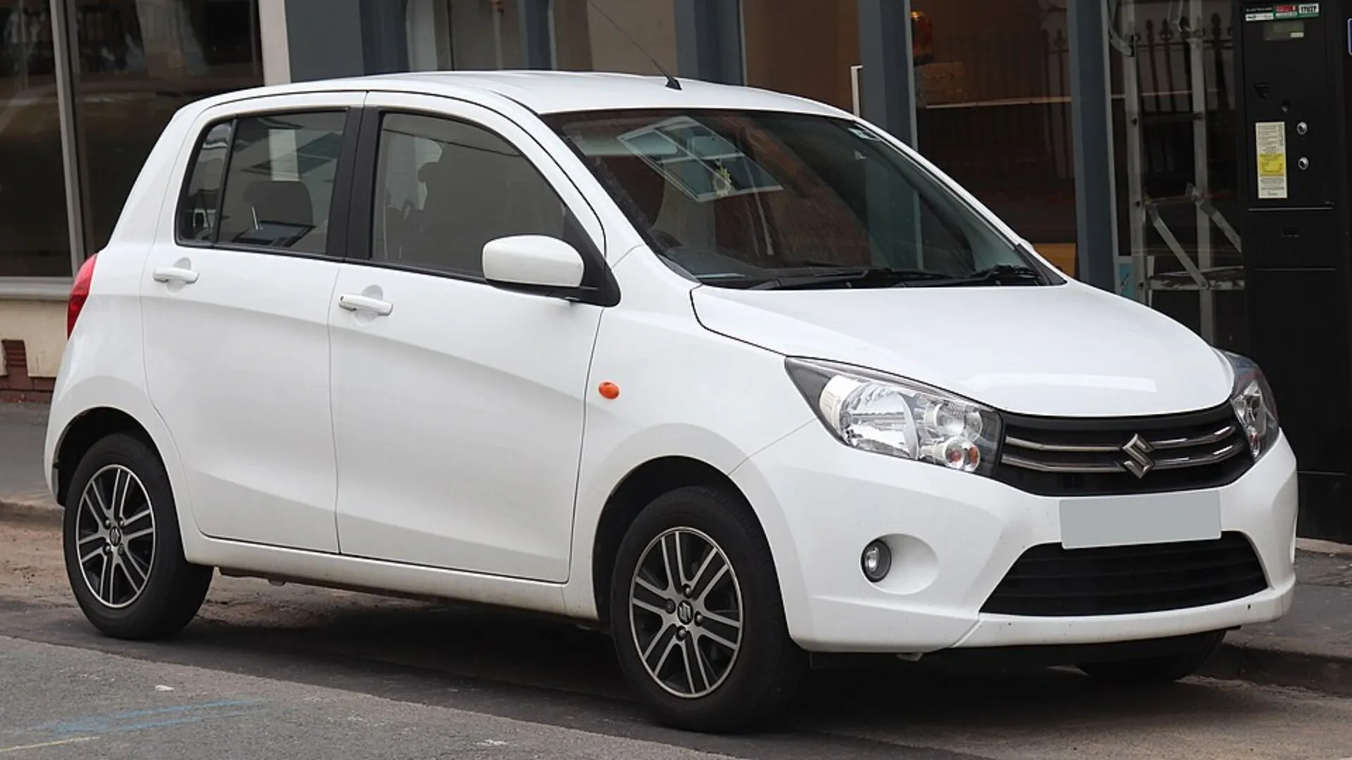 Suzuki Celerio, mẫu xe đô thị cỡ nhỏ siêu tiết kiệm nhiên liệu, phù hợp làm xe ô tô nhỏ cho nữ