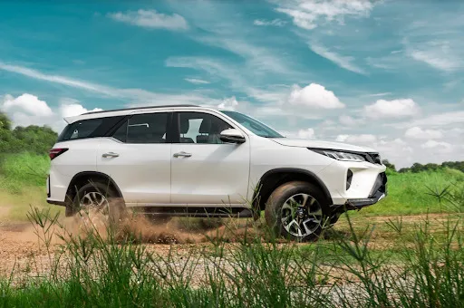 Vận hành xe Toyota Fortuner số tự động trên địa hình phức tạp