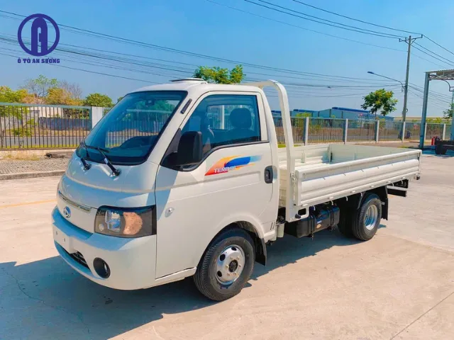 Xe tải Tera 150 cũ trang bị động cơ Isuzu tiết kiệm