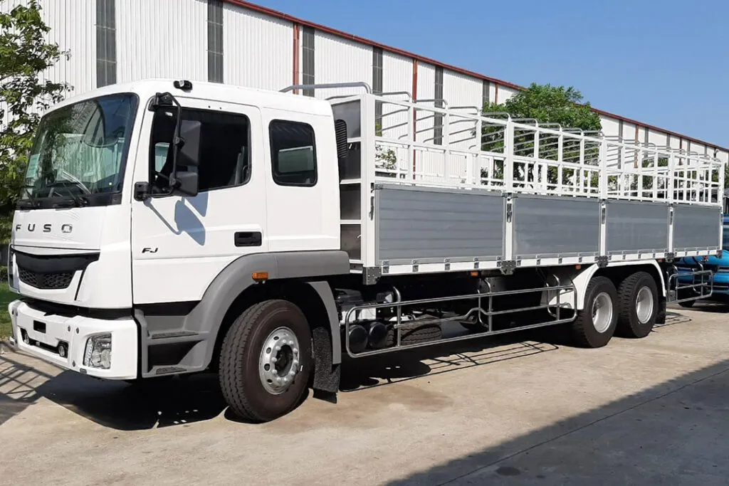 Xe tải 3 chân Fuso FJ 285 trong phân khúc xe bán tải hàng đầu