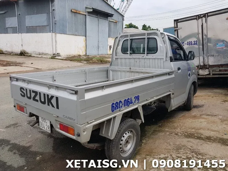 Ngoại thất xe tải 750kg cũ Suzuki Pro còn nguyên bản