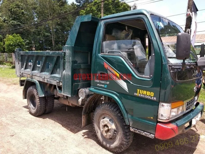 Hình ảnh xe ben Chiến Thắng cũ 3.5 tấn nhìn từ bên hông