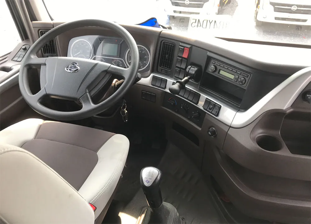 xe tải Chenglong 4 chân