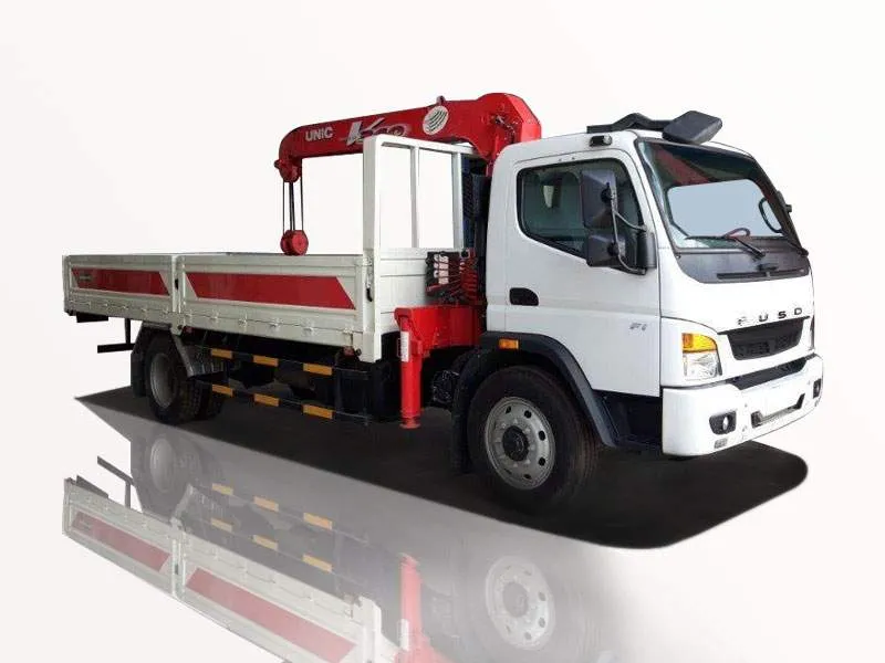 Xe tải Fuso 5t5 gắn cẩu Unic 3 tấn 4 khúc bền bỉ