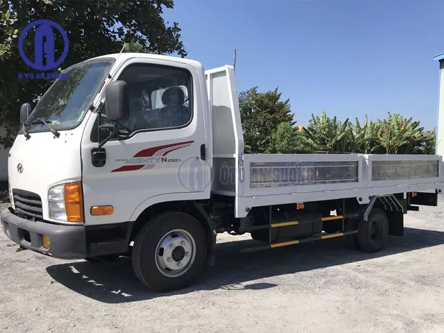 Hyundai N250SL thiết kế hiện đại