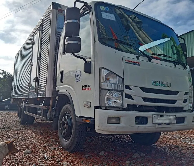 xe-tai-isuzu-3.5t-cu-2018-thung-kin