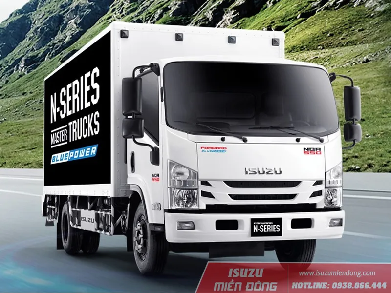 Xe tải Isuzu 4.9 tấn NQR 550 với thiết kế cabin mạnh mẽ