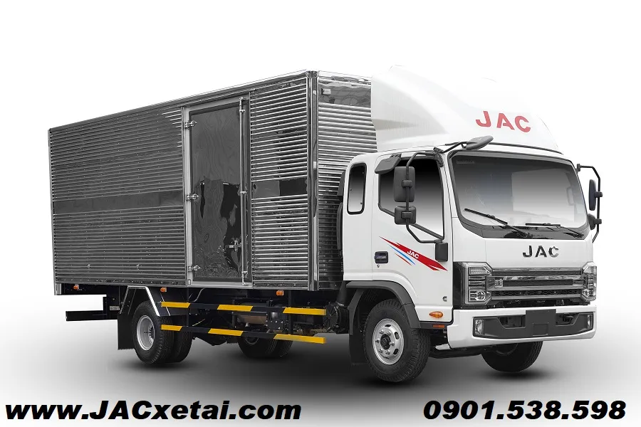 Xe tải jac N800s Plus E5 thùng kín, tải trọng 8 tấn, có kích thước thùng hàng dài 7.6 Mét, chuyên chở hàng nặng