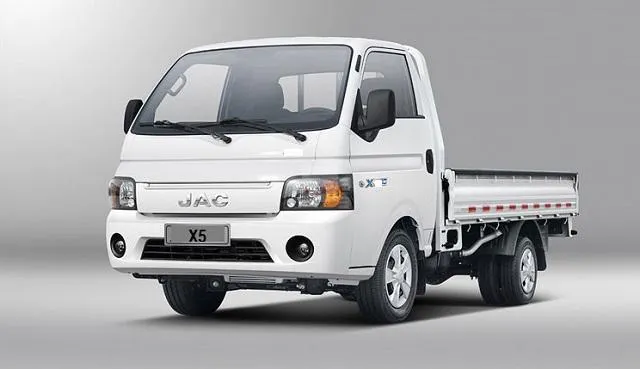 Xe tải JAC X99 990kg với cabin rộng rãi và thùng hàng linh hoạt
