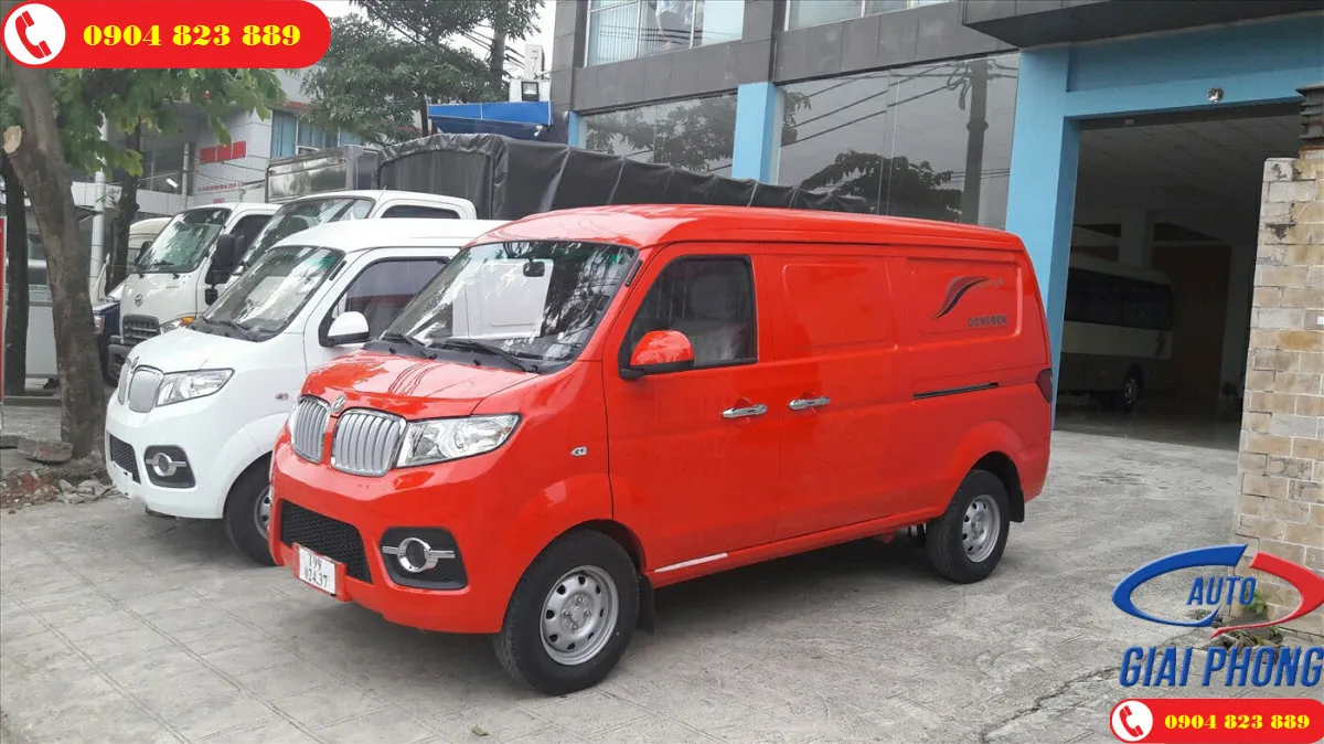 Xe tải van Dongben X30 nhìn từ phía sau