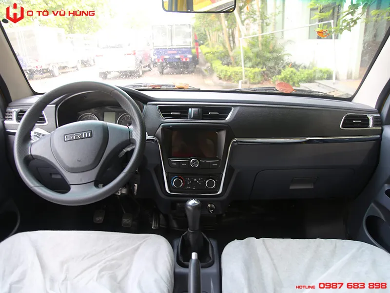 Hình ảnh chi tiết khoang nội thất của xe Tải Van Dongben X30 500Kg 5 Chỗ Ngồi