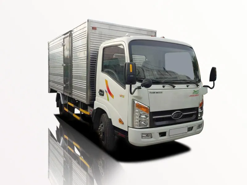 Mẫu xe tải Veam VT250 2.5 tấn với cabin vuông hiện đại và nội thất rộng rãi
