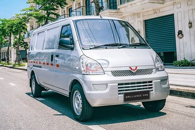 Xe van Wuling Brilliance Van với khoang hàng rộng rãi, tiện lợi