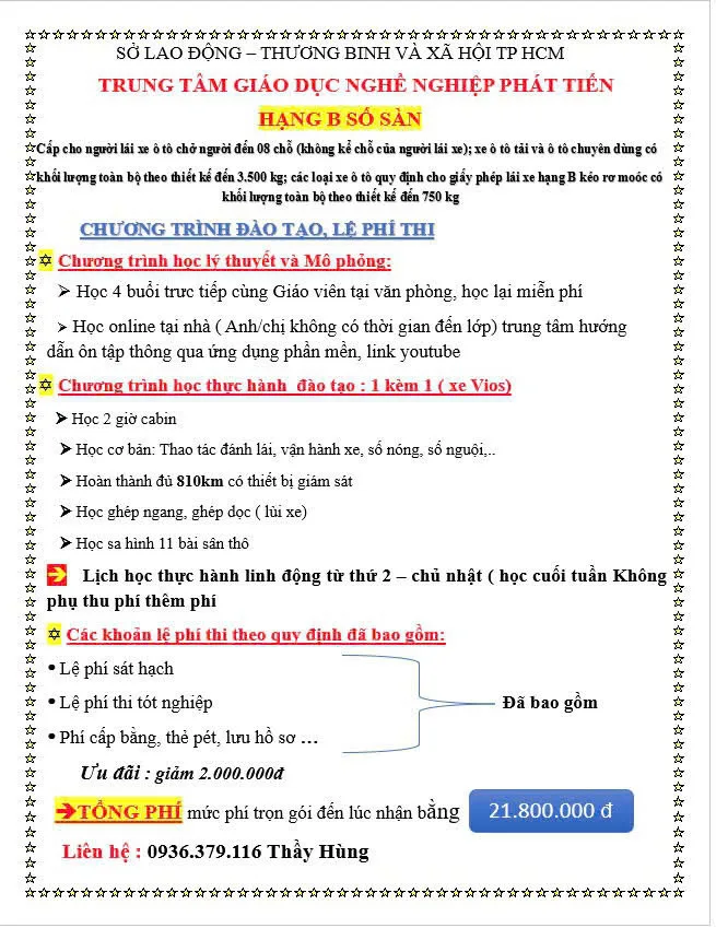 Xe tập lái và giáo viên hướng dẫn tại sân tập