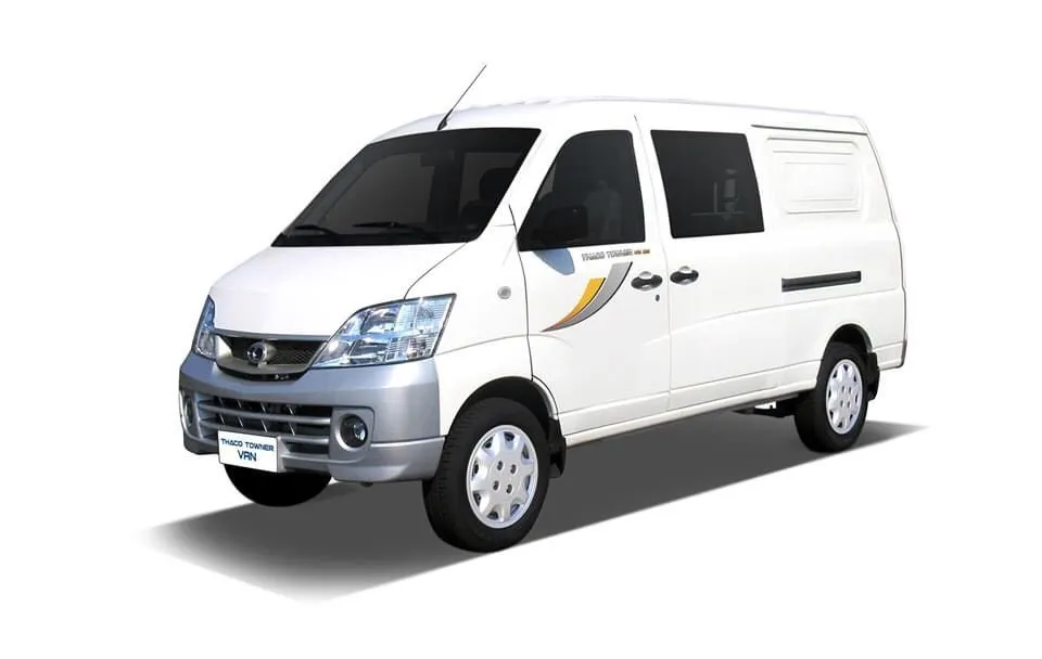 Quá trình giao nhận xe bán tải Thaco Towner Van 5S cho khách hàng