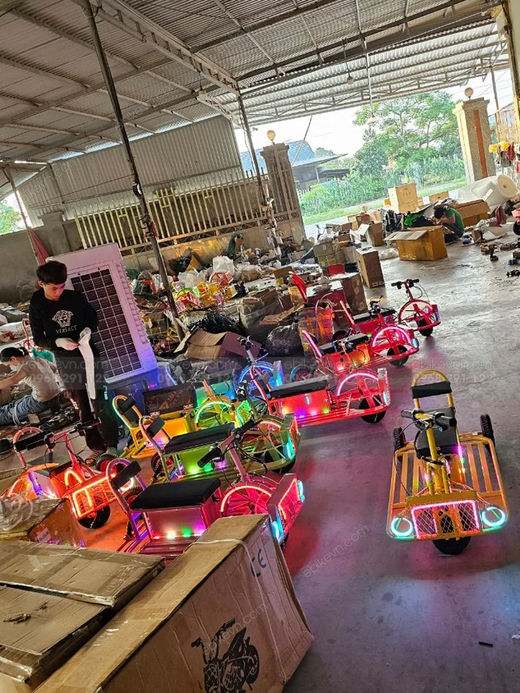 Vị trí để chân an toàn trên xe điện khu vui chơi