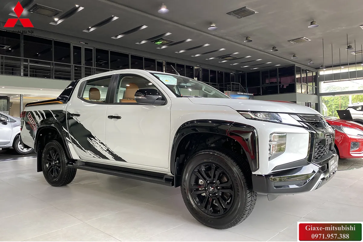 Đánh giá chi tiết xe bán tải Mitsubishi Triton Athlete cũ màu trắng